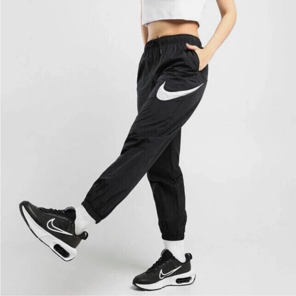 NWT Nike Essential Loose Fit Mid Rise Jogger Size XL